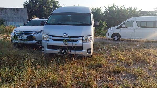 Hiace Commuter 1 (1)