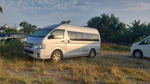 Hiace Commuter 1 (2)