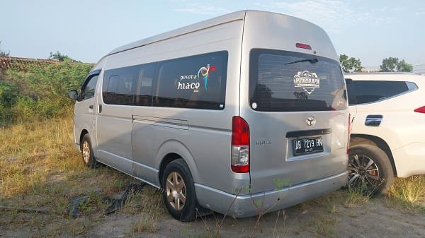 Hiace Commuter 1 (3)